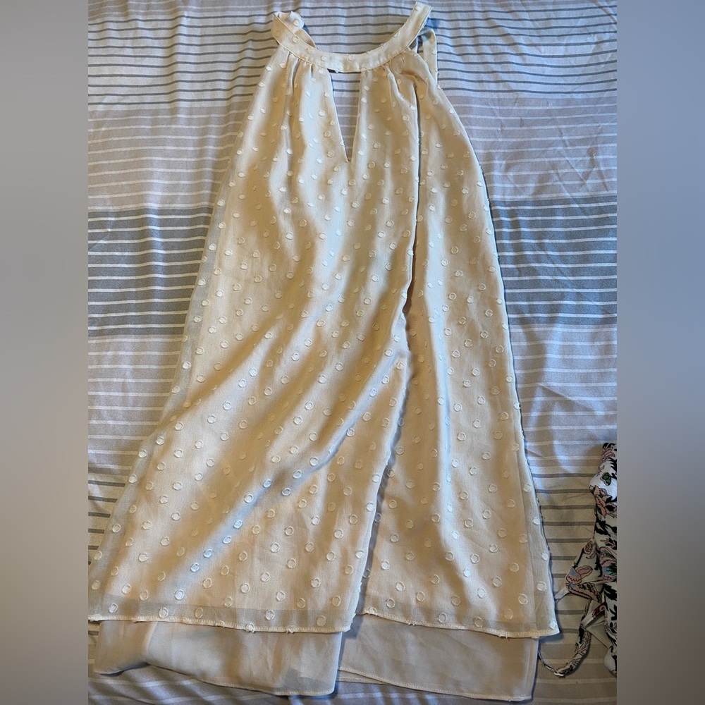 Slit chest with open back dress. Flowy . Super cute for a baby shower